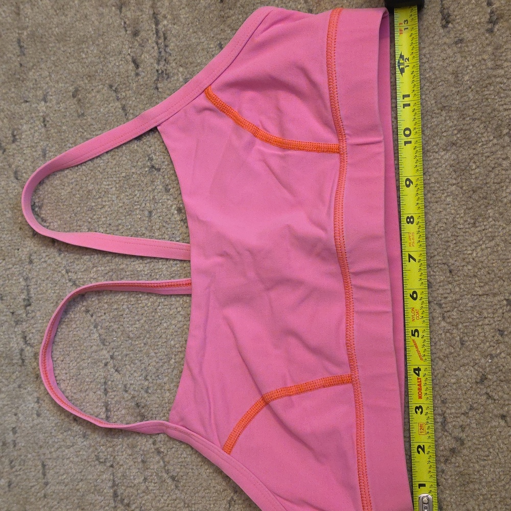 Lululemon Rise and Run Bra in the color Flash Light, Size 10, Preowned - Picture 10 of 14